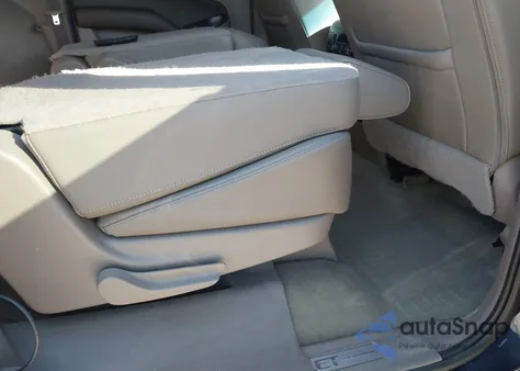 2017 Chevrolet Suburban Premier from USA, damaged, VIN 1GNSKJKC6HR342857